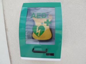 Defibrilator na Gorenjski cesti 19